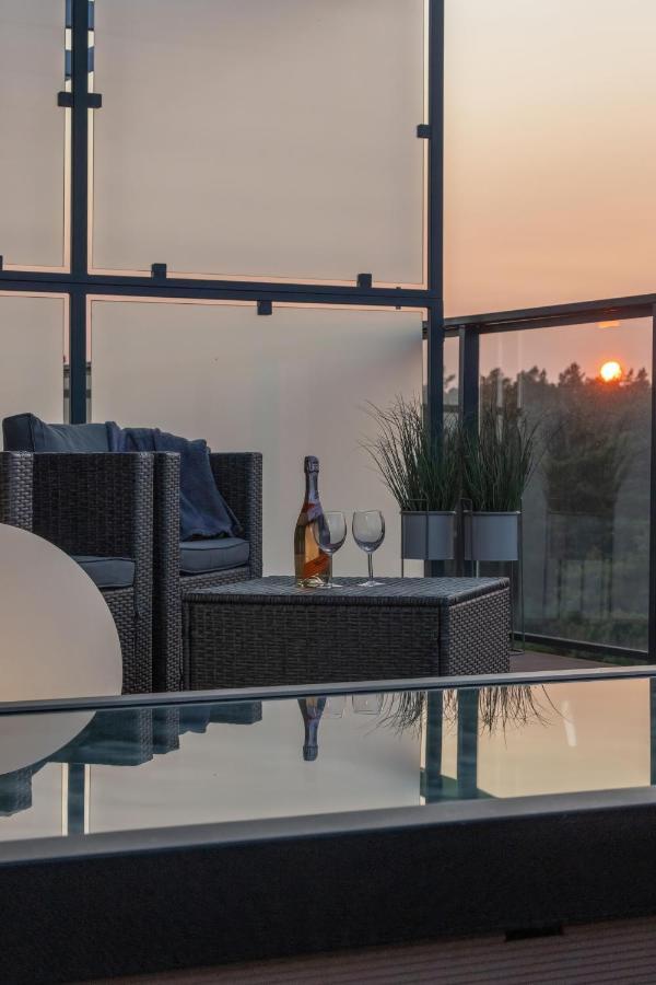 Lighthouse Luxury Penthouse - Jantar Apartamenty Mrzeżyno Eksteriør bilde
